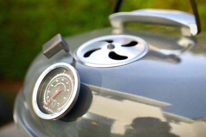 Гриль для путешествий Slow 'N Sear Travel Kettle Grill
