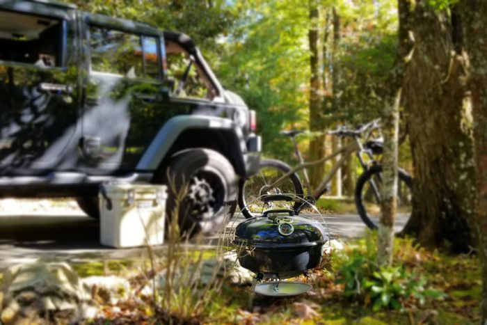 Гриль для путешествий Slow 'N Sear Travel Kettle Grill